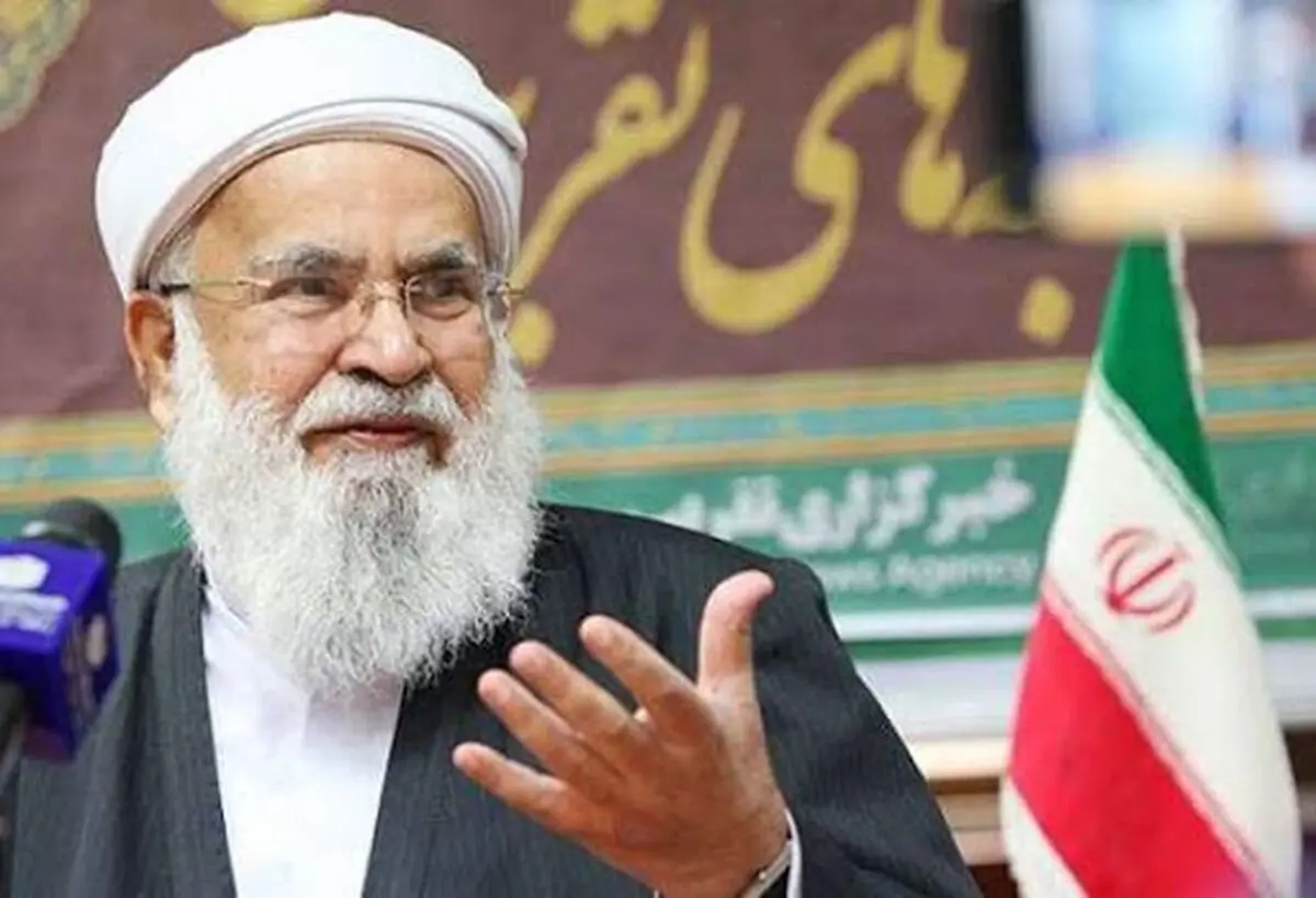 مولوی محمد اسحاق از لیست شورای وحدت حمایت کرد