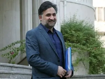 نخبگان باید از آگاهی‌های صحیح سیاسی و اجتماعی روز برخوردار باشند