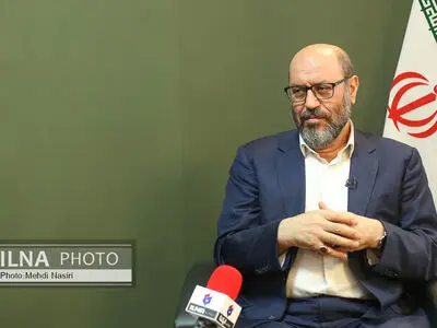 دهقان به نفع رئیسی از انتخابات انصراف داد