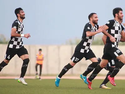 سرخپوشان پاکدشت و 20 گلزن در یک فصل