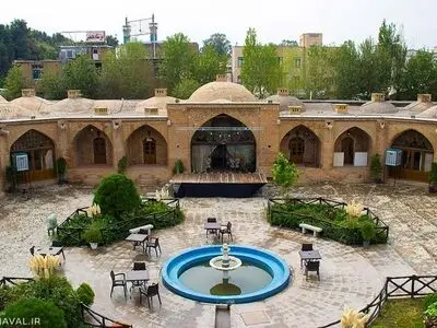 کاروانسرای شاه عباسی کرج می‌تواند محل عرضه صنایع دستی شود