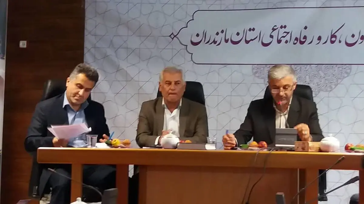 ایمنی کارگران و محیط کار از اهمیت بالایی برخوردار است/تشکیل 18 هزار کمیته بازنشستگی در سال 97 