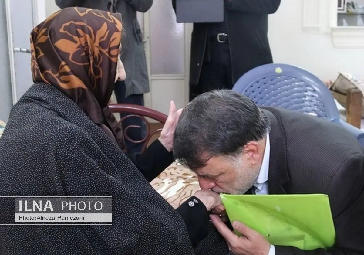 مادر منصوری آرانی دار فانی را وداع گفت