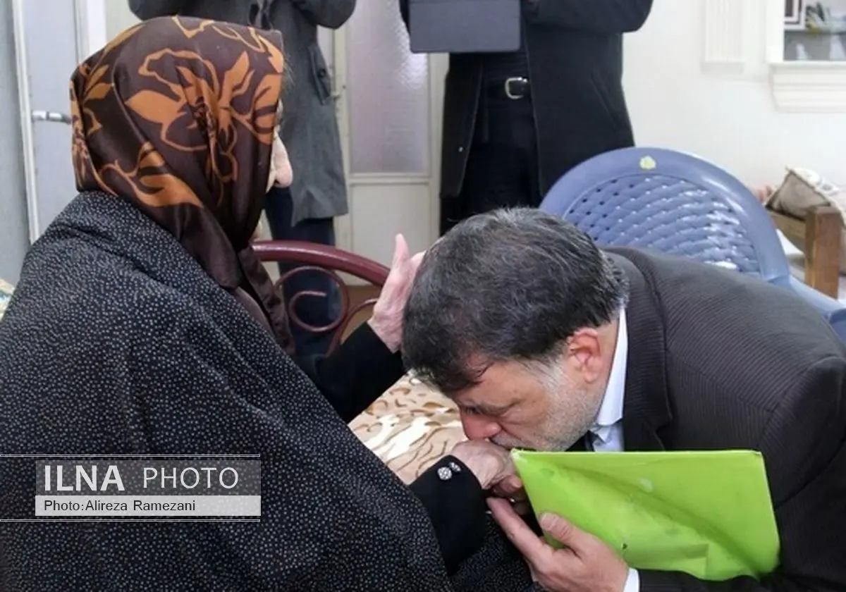 مادر منصوری آرانی دار فانی را وداع گفت
