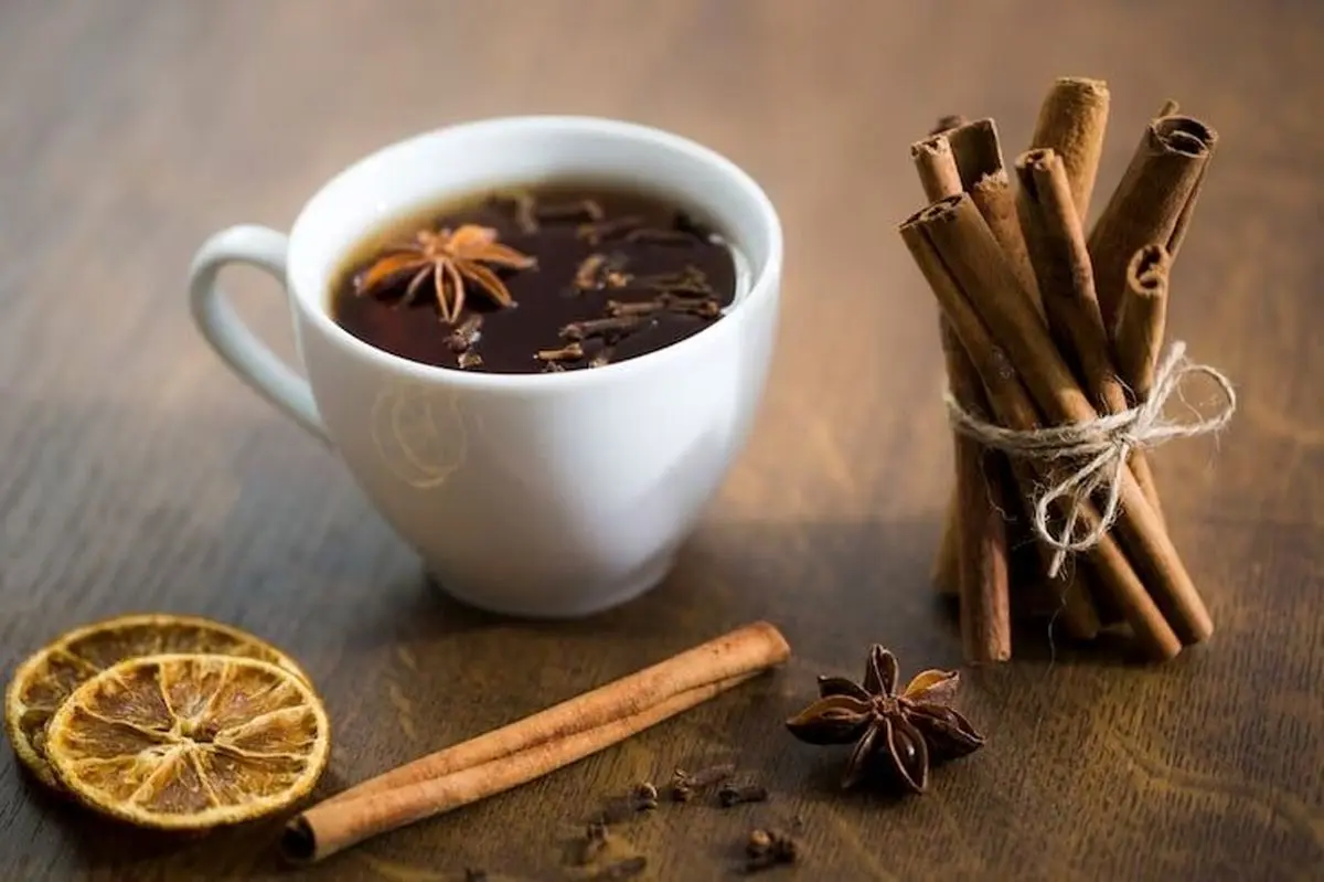 چای دارچین برای چی خوبه؟؛ ۱۲ فایده حیرت‌انگیز 