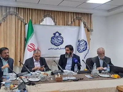 ابطال حکم رئیس سازمان اداری و استخدامی یک بحث حقوقی است نه سیاسی