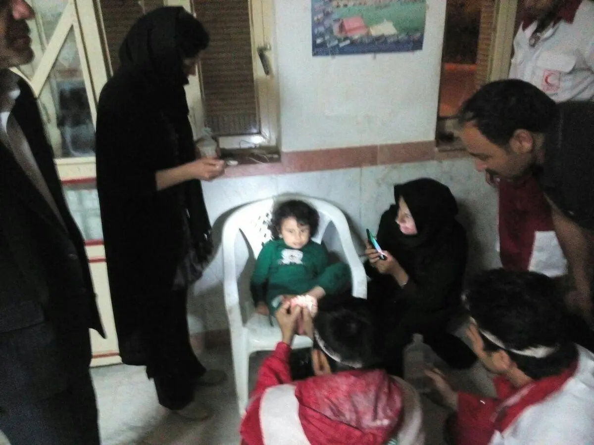 بازگشت دختربچه ۳ ساله نیشابوری به آغوش خانواده  