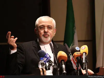Zarif briefs MPs on JCPOA achievements