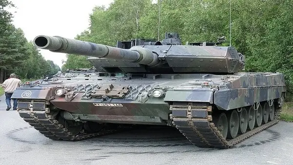 ارسال ۶ تانک لئوپارد از اسپانیا به اوکراین