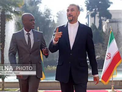 Iranian, Togolese FMs hold meeting