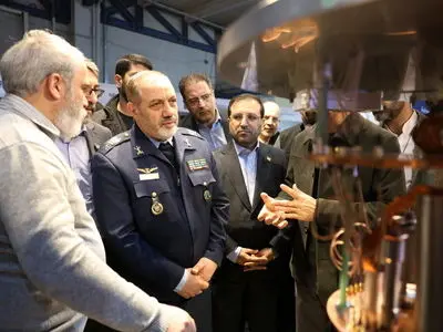 تأکید وزیر دفاع و پشتیبانی نیروهای مسلح بر همکاری دوطرفه با شرکت‌های فناور
