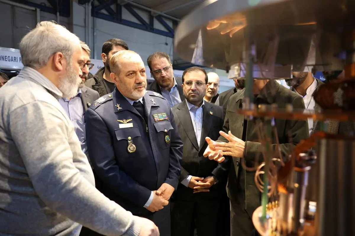 تأکید وزیر دفاع و پشتیبانی نیروهای مسلح بر همکاری دوطرفه با شرکت‌های فناور
