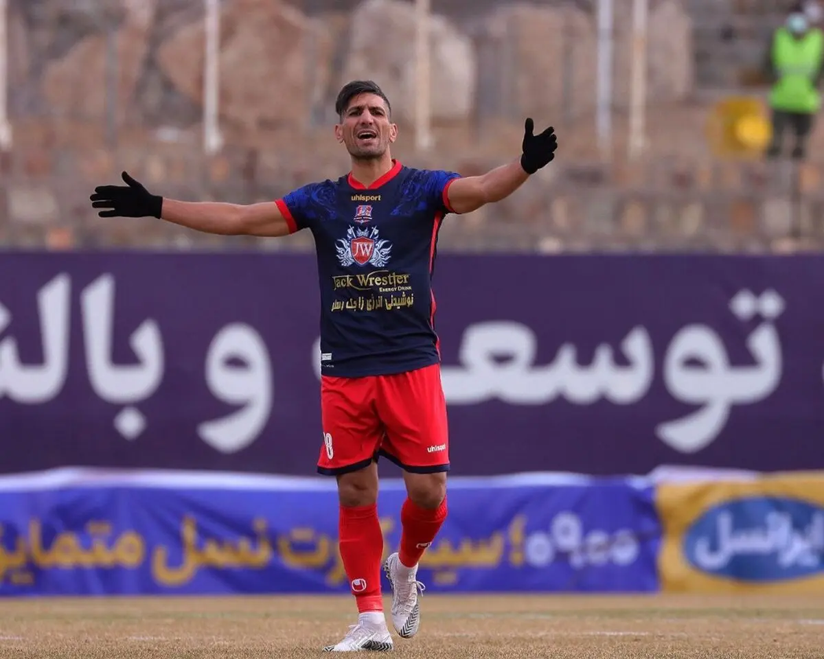 اکبر صادقی: تیم‌هایی مانند گل‌گهر، فولاد و سپاهان می‌توانند مدعی باشند
