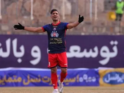 اکبر صادقی: تیم‌هایی مانند گل‌گهر، فولاد و سپاهان می‌توانند مدعی باشند