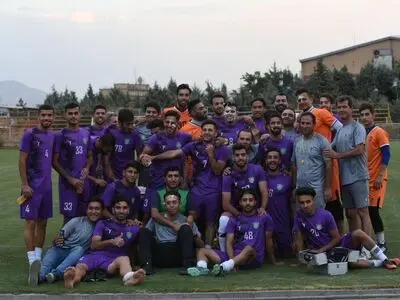 هافبک سابق استقلال در تمرینات ماشین سازی