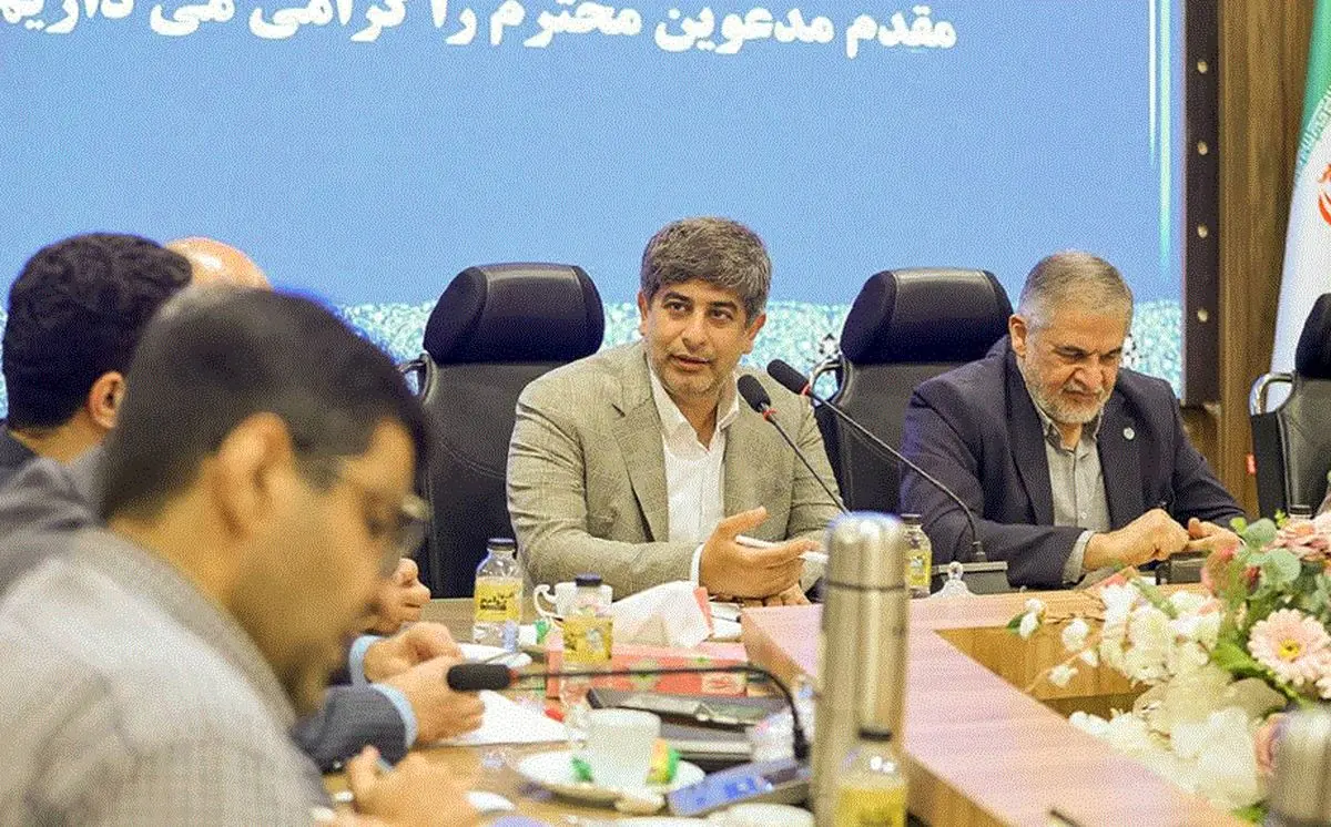 دانشگاه‌ها باید وارد حل مسائل واقعی صنعت شوند