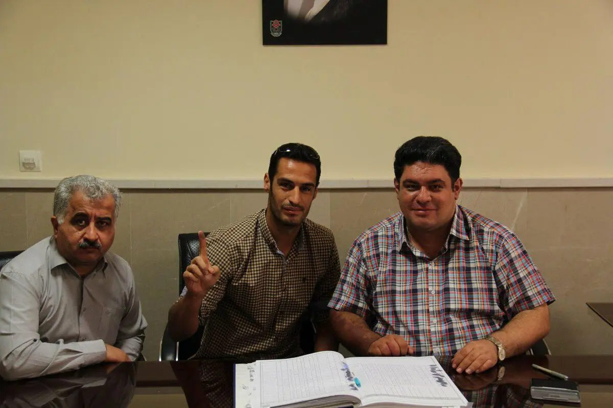 حسینی با گسترش فولاد ثبت کرد + عکس