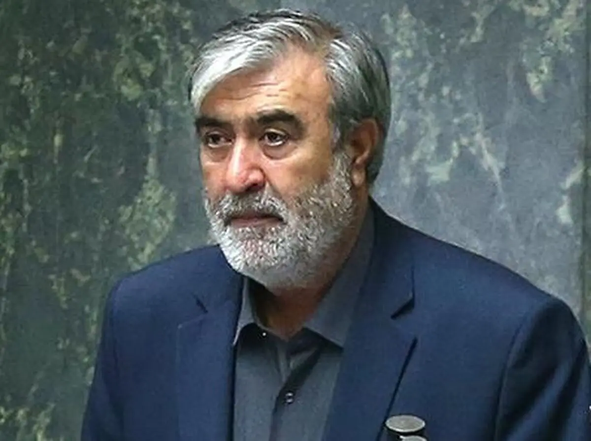 مجلس باید خود تحریمی‌های داخلی را با تصویب قوانین مناسب خنثی کند
