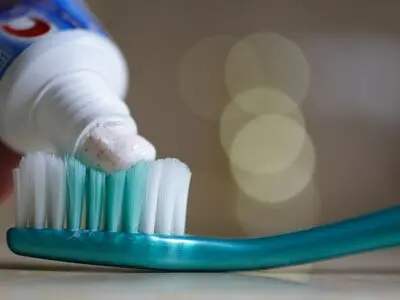 آلرژی به خمیر دندان چه علائمی دارد و چه باید کرد؟