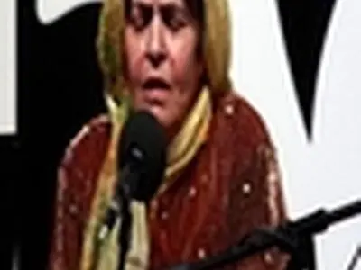تجلیل از پروین بهمنی در مراسم «هنر در آینه فجر»