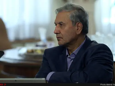 ربیعی با خانواده خدمه نفتکش ایرانی دیدار کرد