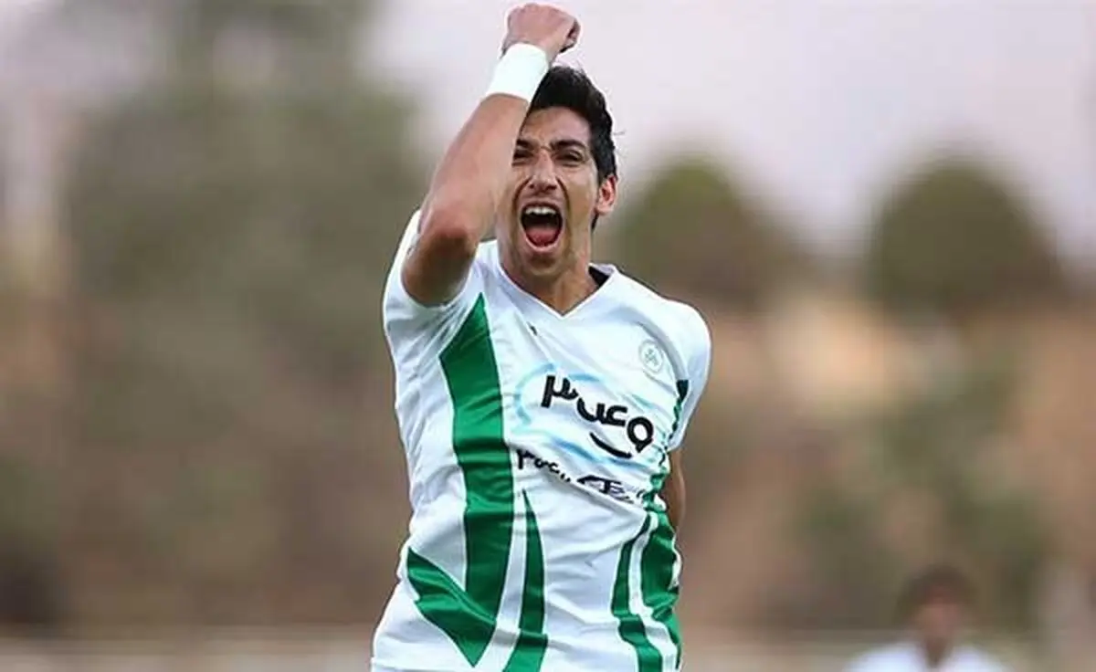 نام، مرتضی تبریزی؛ شغل، گل زدن به استقلال!