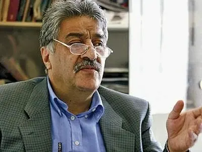 خاندوزی، برنامه‌نویس زبده‌ای است