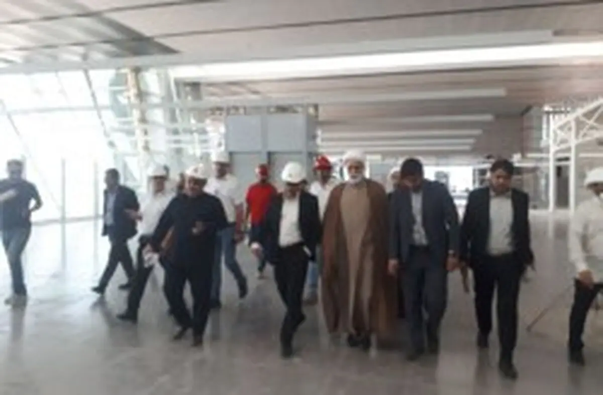 بازدید امام جمعه کیش از پایانه مسافری فرودگاه کیش