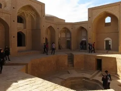 خواهرخواندگی قنات جهانی مزدآباد میمه با قنات جهانی گناباد