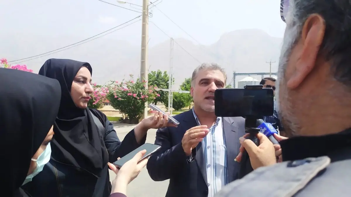 در حوزه اقتصادی به دولت نمره نمی دهم/ نباید به اختلافات کارشناسی دولت و مجلس نگاه بدبینانه داشت