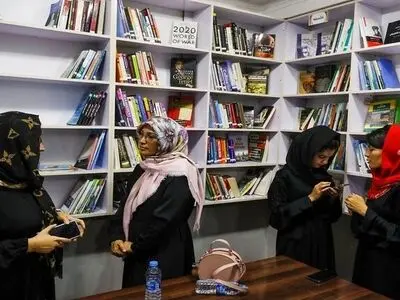 تصمیم طالبان برای ممانعت از همکاری زنان افغان با ما غیر قابل قبول است