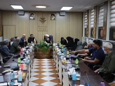 کفتربازان ۱۴ زندانی آزادی کردند!