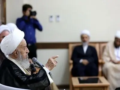 واکنش آیت‌الله مکارم به رد صلاحیت ۹۰ نماینده کنونی مجلس 