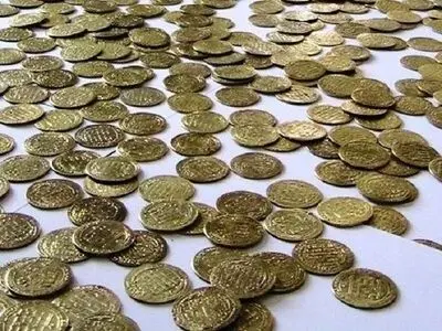 کشف ۱۰۴۵ سکه تقلبی منسوب به دوره هخامنشیان