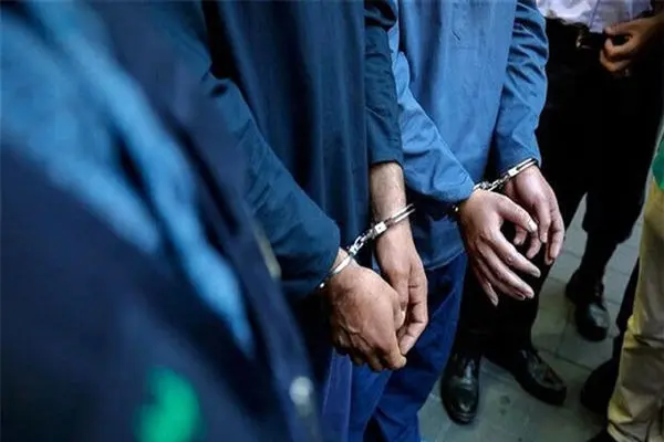 دستگیری ۳۰ نفر متهم به سرقت و ۲ سارق جیب‌بر در مراسم ارتحال امام خمینی(ره)
