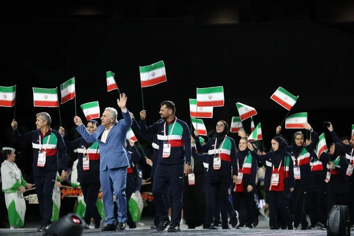 رژه کاروان ایران المپیک ناشنوایان ۲۰۲۵ در توکیو با پرچمداری یاشار وقار