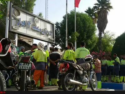 تاخیر در پرداخت مزد، کارگران شهرداری منطقه 4 اهواز را به تجمع کشاند 