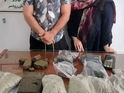 دستگیری مادر و پسر قاچاقچی در کلاچای