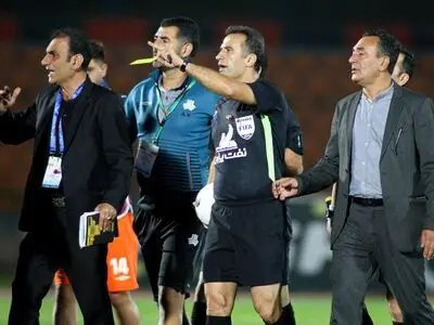 خوش نظر: آقای غلامپور! شما و فرزندتان مدیون باشگاه سایپا هستید، چرا نمکدان می‌شکنید!؟ /باشگاه استقلال با رفتار غیرحرفه‌ای مربی خود برخورد کند