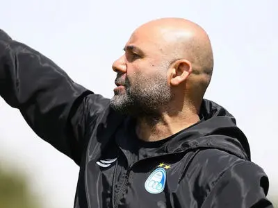 رسمی: بختیاری زاده سرمربی استقلال ماند