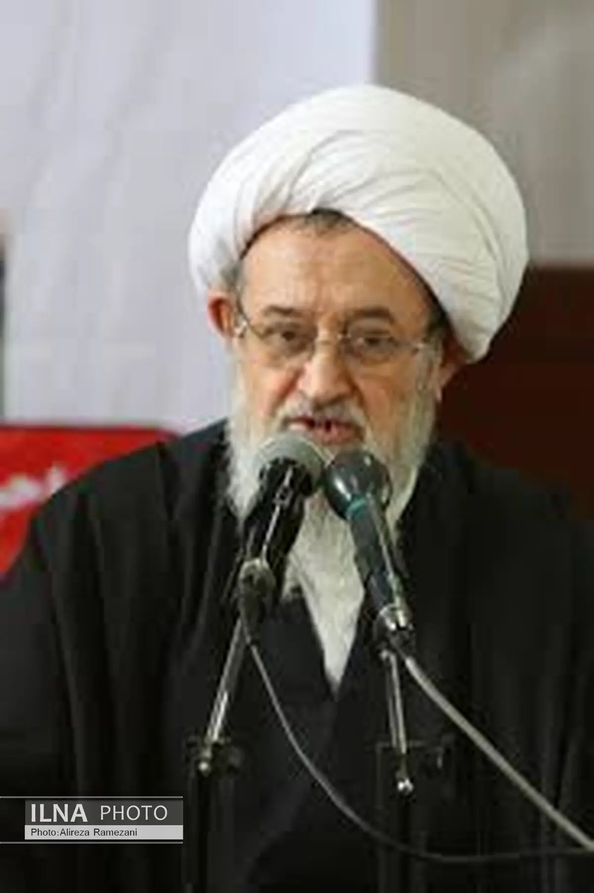 بی حجابی، دهن کجی به نظام است