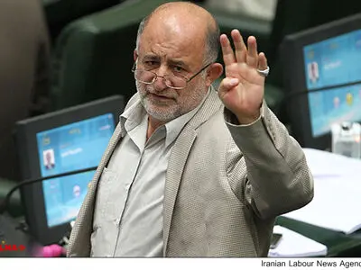 نمایندگان از دولت باج‌خواهی نکنند/ برخی با تضعیف شستا به‌دنبال منافع شخصی‌اند
