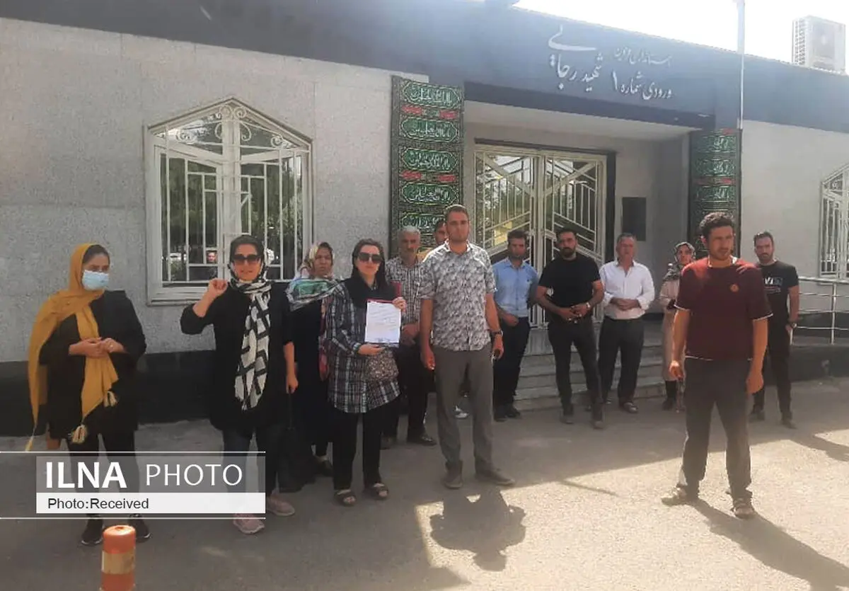 مالباختگان تاج خودرو کاسپین مقابل استانداری قزوین تجمع کردند/ دادستانی ورود کند