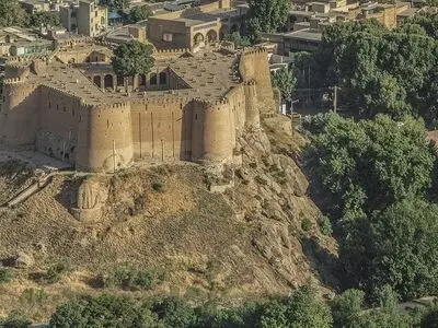  قلعه فلک الافلاک و پل شکسته از پرونده ثبت جهانی دره خرم آباد حذف نمی‌شود