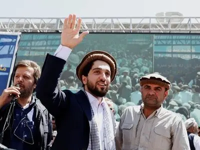 Leader of Afghan holdout region says he is ready to talk with Taliban