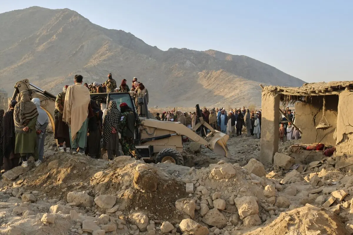 ۲۶ شبه‌نظامی در حمله به مخفیگاه‌ها در امتداد مرز افغانستان کشته شدند