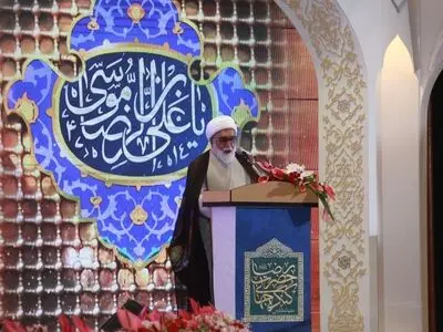 کرامت انسان باید بر اساس آموزه‌های مکتب رضوی و با حفظ آزادگی تعریف شود