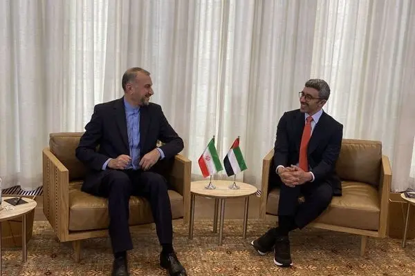 Iran, UAE FMs discuss mutual ties