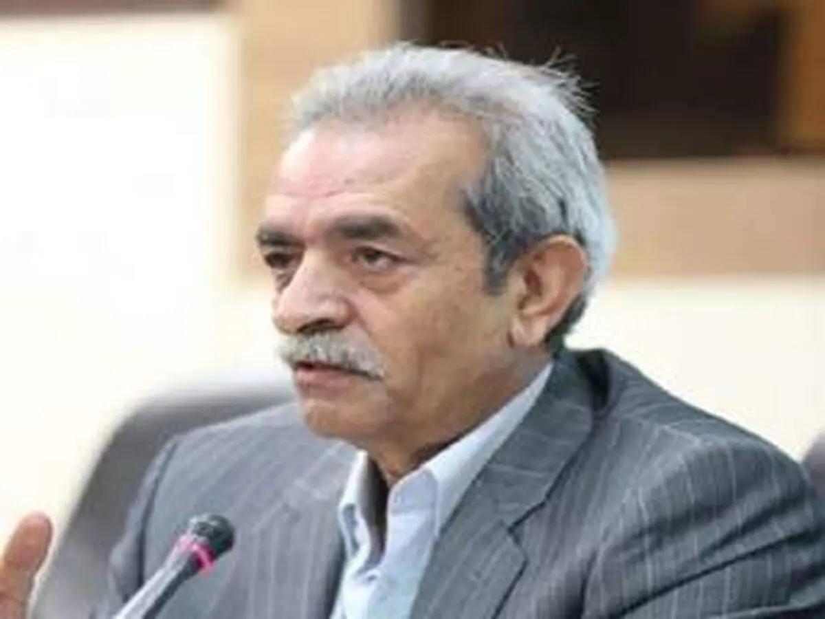 مبارزه با معامله بشکه 220 لیتری بنزین با نرخ 5 میلیون تومان دشوار است