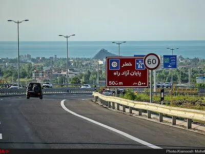 محور آزاد راه پل زال – خرم آباد مسدود شد